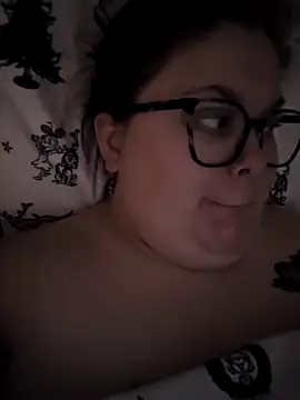 Snapshot of Tallulah-mae-xoxox chatting on November 2025 11:27:02 AM Tallulah-mae-xoxox online show from November 2025 11:27:02 AM