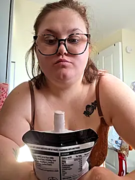 Snapshot of Tallulah-mae-xoxox chatting on April 2026 08:02:02 AM Tallulah-mae-xoxox online show from April 2026 08:02:02 AM