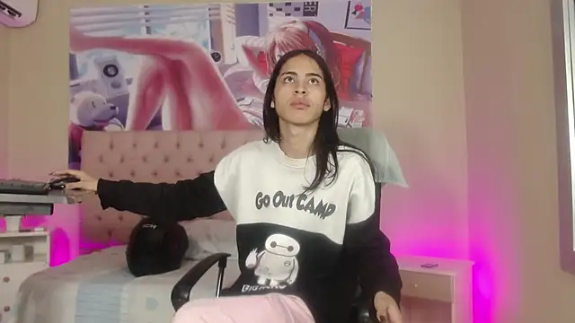 alice sofia online show from February 2025 01:44:01 PM