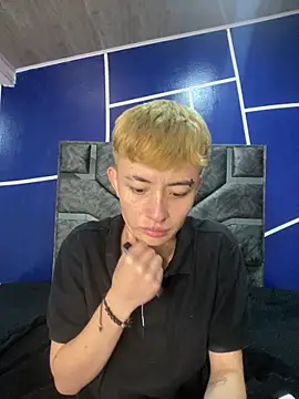 nico 18x online show from February 2025 02:58:01 AM