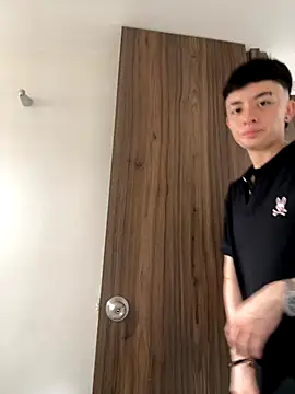 nico 18x online show from October 2025 07:44:02 PM