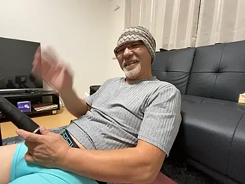 Snapshot of Grandpa29hijii chatting on October 2025 01:18:02 PM Grandpa29hijii online show from October 2025 01:18:02 PM