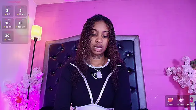 Triipsy online show from September 2025 07:15:02 PM