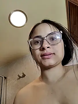 aleejhandraa online show from November 2025 05:59:01 PM