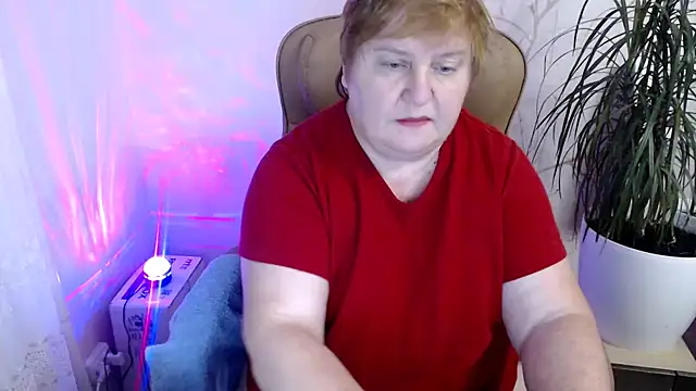 Snapshot of Limonka-Fire chatting on December 2024 07:00:01 PM Limonka-Fire online show from December 2024 07:00:01 PM