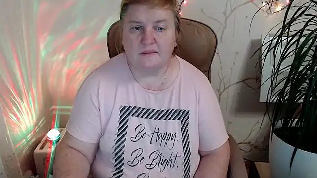 Snapshot of Limonka-Fire chatting on December 2024 08:51:01 PM Limonka-Fire online show from December 2024 08:51:01 PM