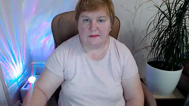 Snapshot of Limonka-Fire chatting on December 2024 05:55:02 PM Limonka-Fire online show from December 2024 05:55:02 PM