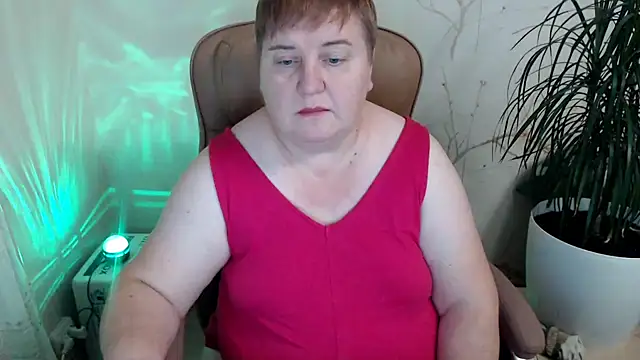 Snapshot of Limonka-Fire chatting on December 2024 07:10:01 PM Limonka-Fire online show from December 2024 07:10:01 PM