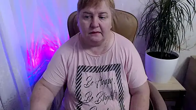 Snapshot of Limonka-Fire chatting on December 2024 05:53:02 PM Limonka-Fire online show from December 2024 05:53:02 PM