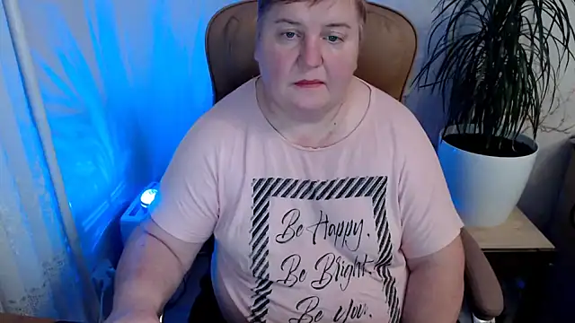 Snapshot of Limonka-Fire chatting on December 2024 05:47:02 PM Limonka-Fire online show from December 2024 05:47:02 PM