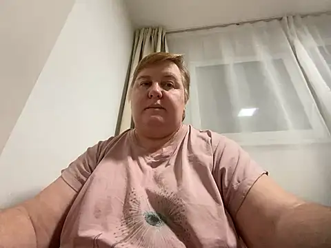 Snapshot of Limonka-Fire chatting on February 2025 05:09:01 PM Limonka-Fire online show from February 2025 05:09:01 PM