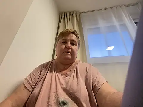 Snapshot of Limonka-Fire chatting on February 2025 04:25:01 PM Limonka-Fire online show from February 2025 04:25:01 PM