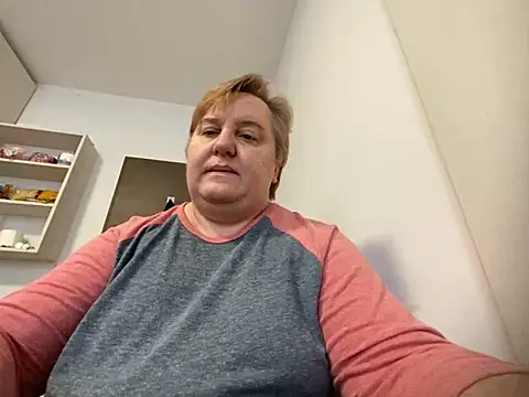 Snapshot of Limonka-Fire chatting on February 2025 01:16:02 PM Limonka-Fire online show from February 2025 01:16:02 PM