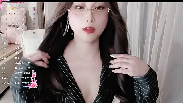 Blossom-666 online show from February 2025 03:59:01 PM