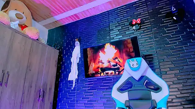 Snapshot of missycanoo chatting on September 2025 08:32:02 PM missycanoo online show from September 2025 08:32:02 PM