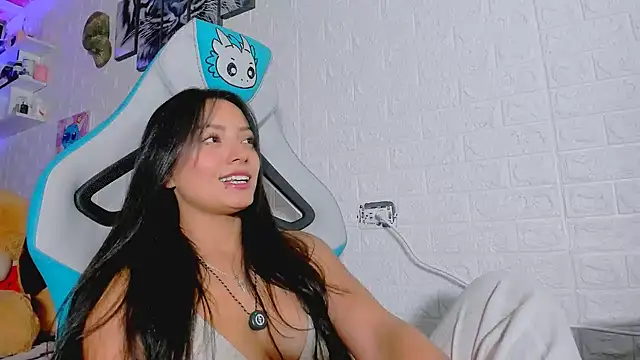 Snapshot of missycanoo chatting on October 2025 03:23:02 AM missycanoo online show from October 2025 03:23:02 AM