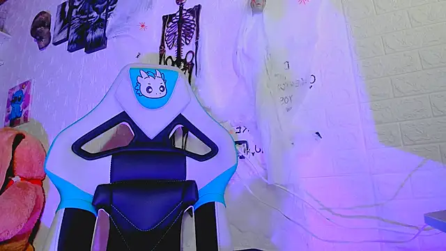 Snapshot of missycanoo chatting on October 2025 01:17:02 AM missycanoo online show from October 2025 01:17:02 AM