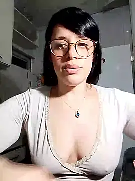 Snapshot of Bellatriz-horse chatting on January 2026 03:55:02 AM Bellatriz-horse online show from January 2026 03:55:02 AM