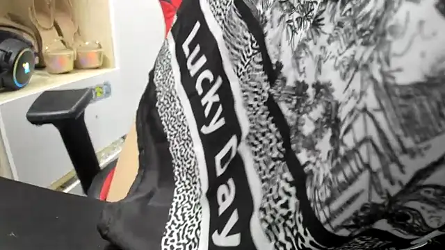 Snapshot of Hotqueensex chatting on September 2025 09:59:02 PM Hotqueensex online show from September 2025 09:59:02 PM