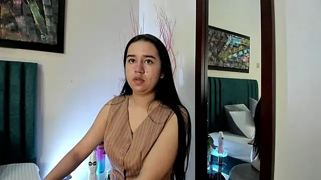 LaraGoldd online show from February 2026 12:49:01 AM