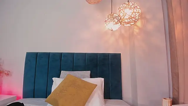 LaraGoldd online show from March 2026 12:39:01 AM