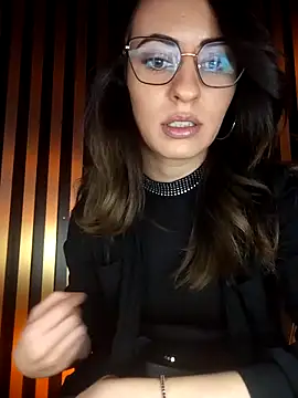 saidaskye online show from February 2025 06:01:02 PM