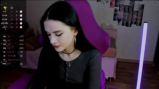 Molly Crystall online show from March 2025 07:37:01 AM