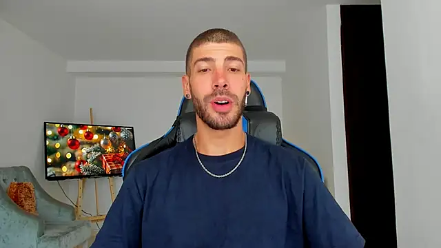 Guyinthemountain online show from December 2024 04:47:02 PM