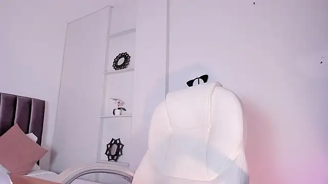 alisson sanders online show from February 2025 04:46:01 PM