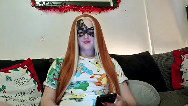 LexiSnowUK online show from December 2024 07:12:02 PM