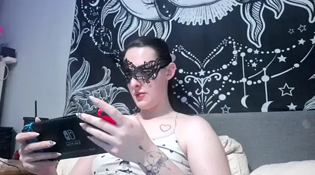 LexiSnowUK online show from February 2025 09:04:02 PM