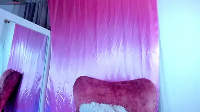 Snapshot of _jade_white_ chatting on January 2025 12:56:01 PM jade white online show from January 2025 12:56:01 PM