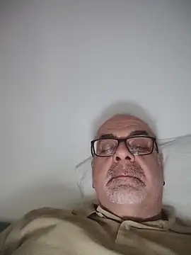 Satiro Sevilla online show from February 2026 11:23:01 PM