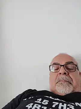 Satiro Sevilla online show from May 2026 09:37:01 AM
