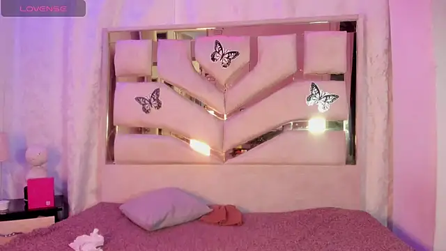 Strella ferrera online show from April 2026 08:50:01 PM