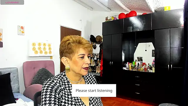 Snapshot of Angelina_Stone_65 chatting on May 2026 12:39:01 AM Angelina Stone 65 online show from May 2026 12:39:01 AM