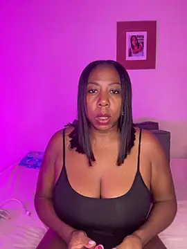 IsabellaaSmith online show from June 2026 01:33:01 AM