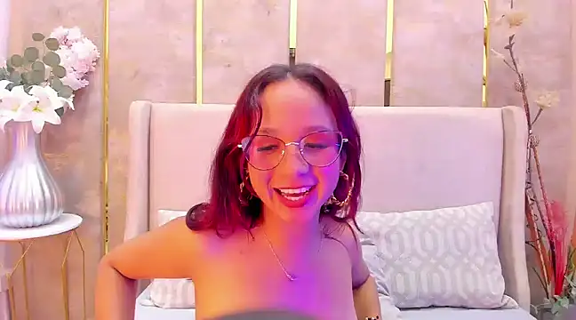 MelanieRoah online show from March 2025 01:54:01 AM