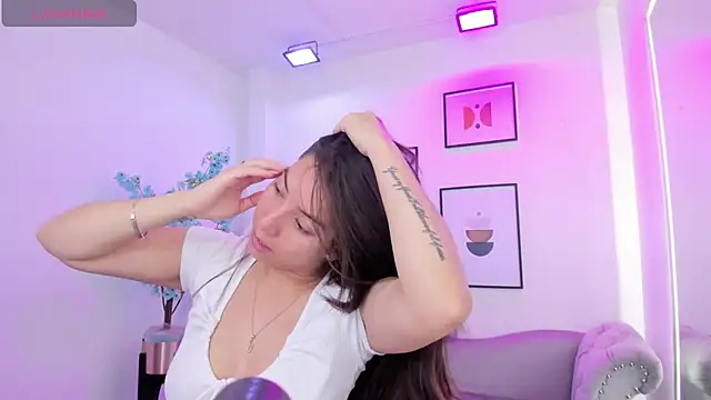 Snapshot of Ema_louis_ chatting on February 2025 12:26:02 PM Ema louis online show from February 2025 12:26:02 PM