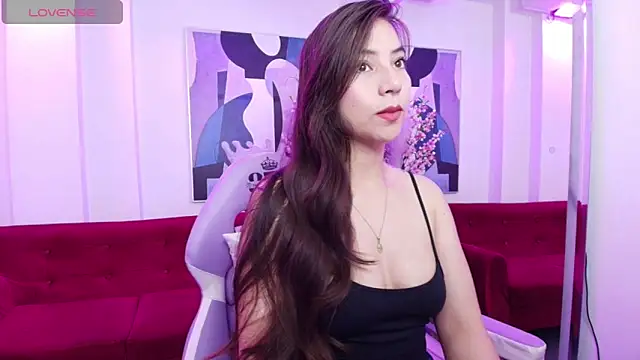 Snapshot of Ema_louis_ chatting on February 2025 12:45:02 PM Ema louis online show from February 2025 12:45:02 PM