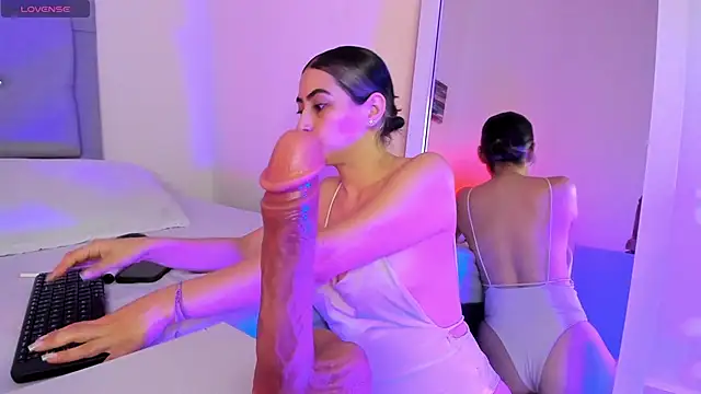 Snapshot of samanthasweeth chatting on January 2025 07:44:02 PM samanthasweeth online show from January 2025 07:44:02 PM