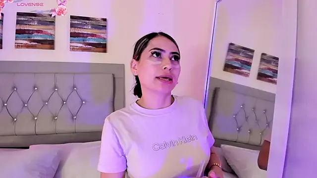 Snapshot of samanthasweeth chatting on January 2025 01:38:02 PM samanthasweeth online show from January 2025 01:38:02 PM