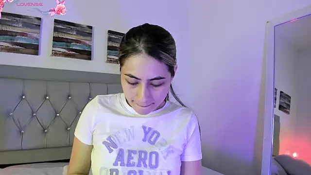 Snapshot of samanthasweeth chatting on January 2025 01:52:01 PM samanthasweeth online show from January 2025 01:52:01 PM