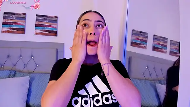 Snapshot of samanthasweeth chatting on February 2025 01:28:02 PM samanthasweeth online show from February 2025 01:28:02 PM