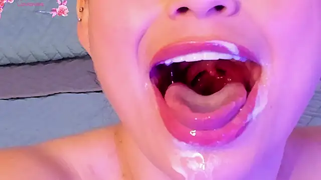 Snapshot of samanthasweeth chatting on February 2025 04:31:02 PM samanthasweeth online show from February 2025 04:31:02 PM