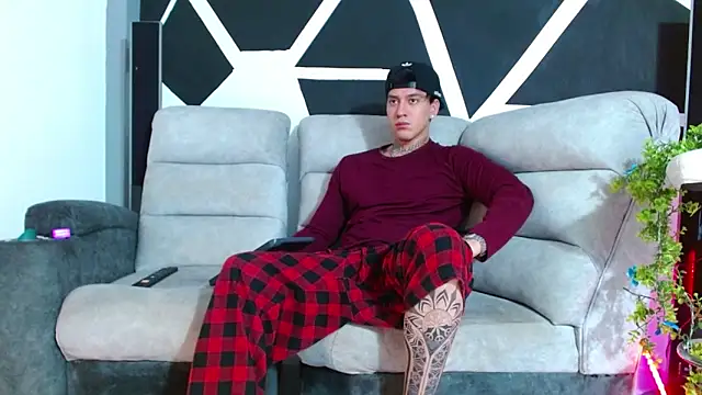 JUSTIN FULLER1 online show from November 2025 08:41:02 PM