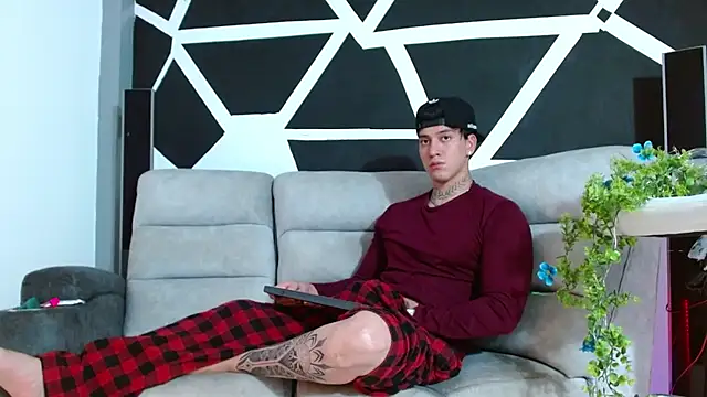 JUSTIN FULLER1 online show from November 2025 09:57:02 PM