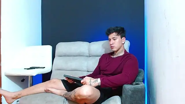 Snapshot of JUSTIN_FULLER1 chatting on April 2026 07:44:01 PM JUSTIN FULLER1 online show from April 2026 07:44:01 PM