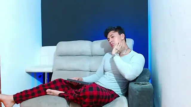 Snapshot of JUSTIN_FULLER1 chatting on April 2026 08:02:02 PM JUSTIN FULLER1 online show from April 2026 08:02:02 PM