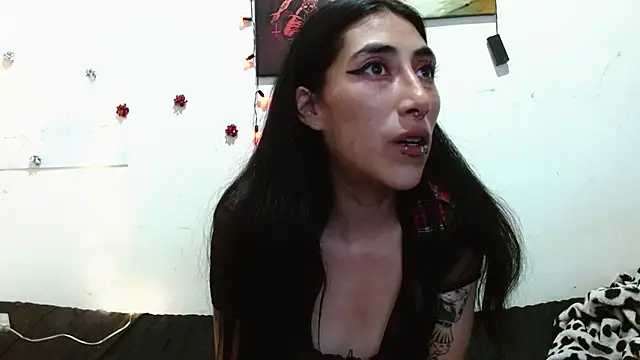 Snapshot of Asterothxznikki chatting on December 2024 09:01:01 AM Asterothxznikki online show from December 2024 09:01:01 AM